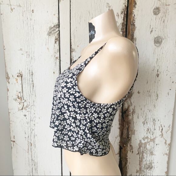 Brandy Melville Jacqueline crop tank dainty floral OSFM cottagecore spring - Picture 3 of 5